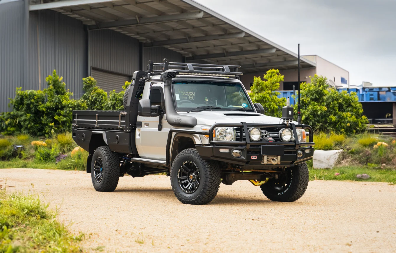LandCruiser 79 single cab with a Boss tray
